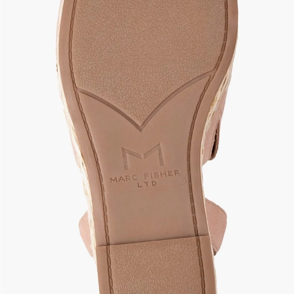 NWT Marc Fisher LTD Wedge Sandals Pink Platform Shoes  New in Box